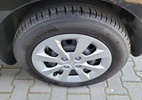 Kia Rio cena 21900 przebieg: 200000, rok produkcji 2013 z Lublin małe 232
